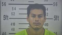 Mugshot of HERNANDEZ, MARCOS  